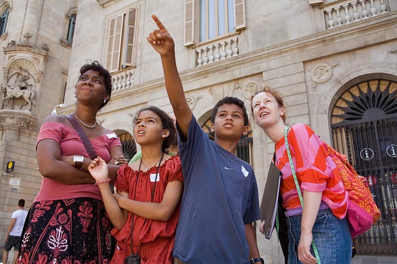 2.5-Hour Kids & Family Walking Tour in English - Logistics That Matter: Rules, What’s Not Allowed, and Comfort Planning
