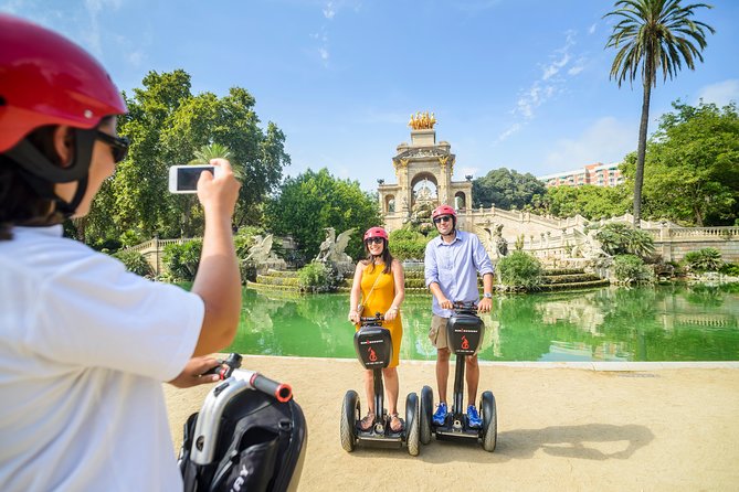 2,5h Barcelona Gaudí Segway Tour - El Born and La Ribera: Gothic-feeling streets with quick views