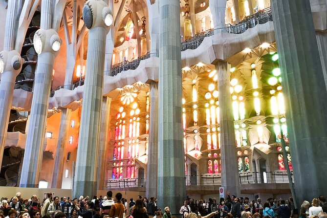 2-Day Tour: Gaudi & Sagrada Familia + Montserrat & Winery - Transportation, meeting points, and how the schedule stays doable