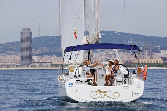 2-Hour Sailing Tour in Barcelona with Open Bar & Snacks - Why a 2-hour yacht sail works so well in Barcelona