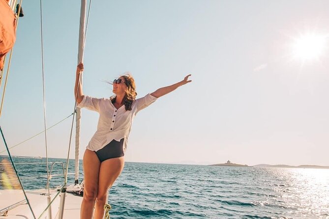 2-Hours Barcelona Sunset Sailing Tour - Why a Barcelona sunset sail works so well at 4:00 pm