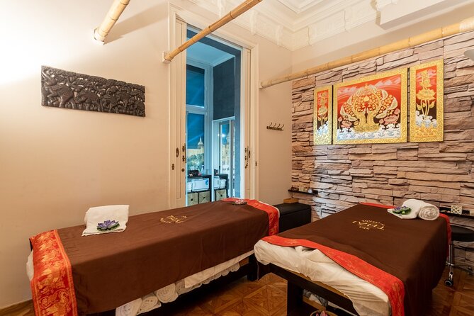 30 min Couple Massage and 30 min Floral Bath at THAI SPA MASSAGE - The 30-minute couple massage: Thai stretchers, two masseurs, and your pressure preference