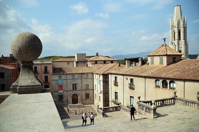 6 hours private tour of Girona: GAME OF THRONES from Barcelona with pick up - Price and logistics, what you are really paying for