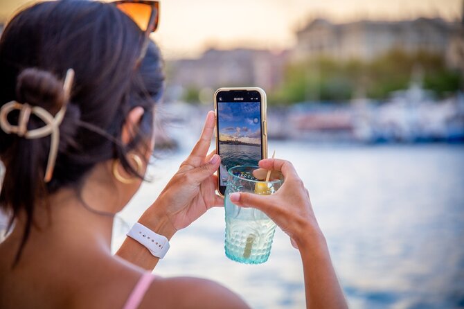 A 2 hours Local Tapas and sailing adventure in Barcelona - Montjuïc from the sea: why the mountain looks different offshore
