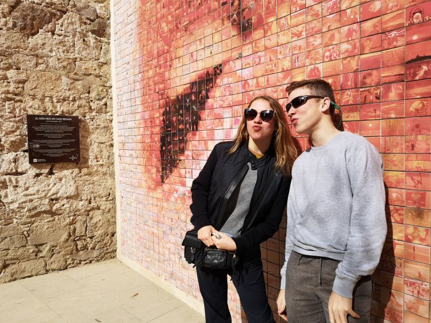 Alternative Barcelona - Raval Quarter Private Walking Tour - Bar Marsella: the bohemian stop that explains the art scene in plain language