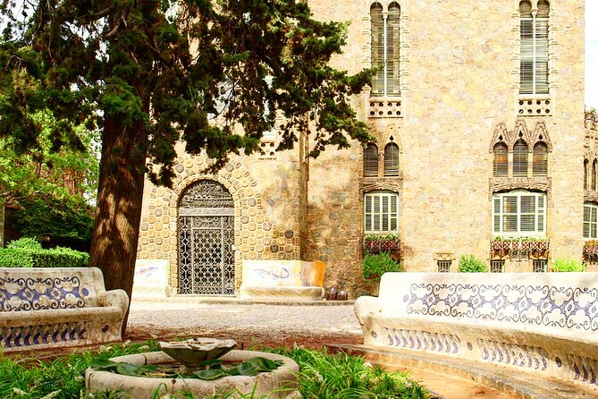 Antoni Gaudí's Torre Bellesguard: A treasure to discover - Timing tips for a quieter visit, especially in warm weather