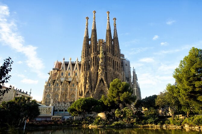 Arrival Transfer from Barcelona Airport BCN to Barcelona in Private Car/Van - Who This Transfer Fits Best in Barcelona