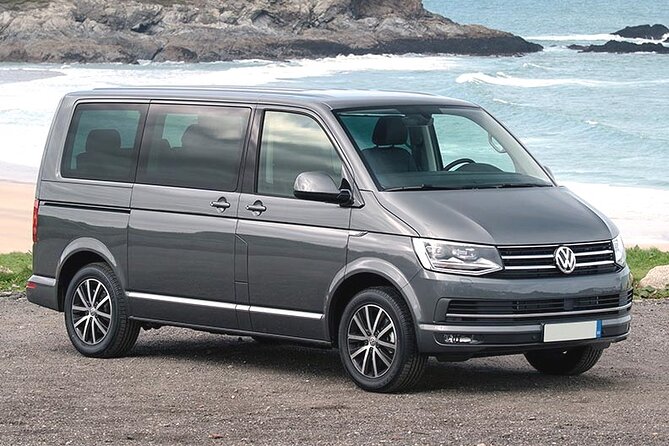 Arrival Transfer from Barcelona Airport BCN to Barcelona in Private Car/Van - The Meet-and-Greet Moment at Arrivals Hall
