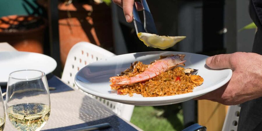Authentic Premium Paella & Sangria in a Stunning Location - Where You Meet, and What to Expect on Arrival