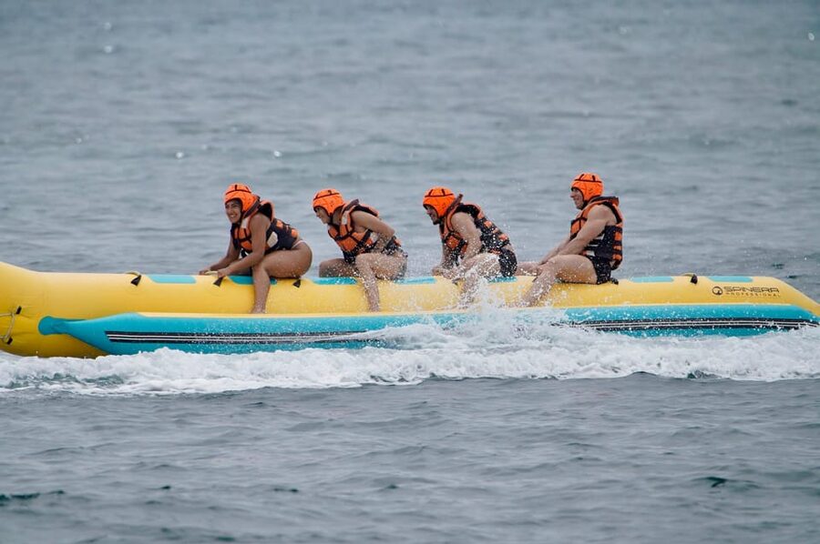 Banana Boat Barcelona - Instructors and languages: Spanish, French, Catalan, English, plus Paco