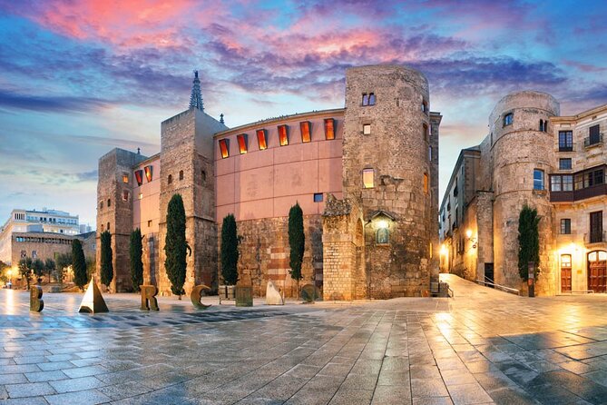 Barcelona 1.5h Private Old Town, Gothic & Ramblas Walking Tour - Casa Batlló and La Pedrera (Casa Mila) from the street: Gaudí ideas without ticket hassle