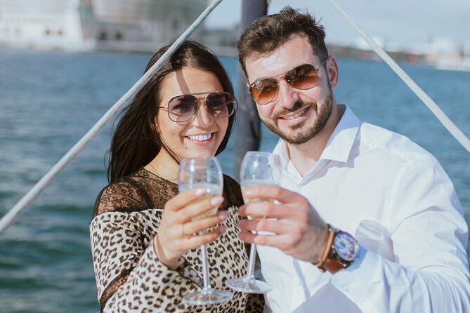 Barcelona 1-hour Boat Trip with Cava and Snacks - Cava, snacks, and the 18 plus drinking rule