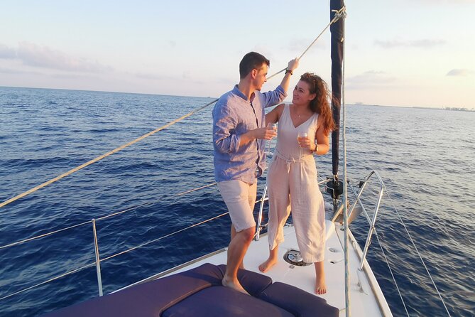 Barcelona 1-hour Boat Trip with Cava and Snacks - Weather, minimum numbers, and when plans can shift