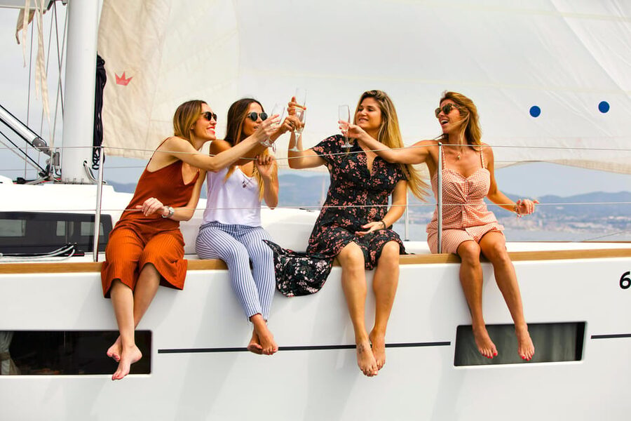 Barcelona 1 hour Scenic Sailboat Tour with Snacks and Drinks - Price and value: why $34 feels fair for what you get