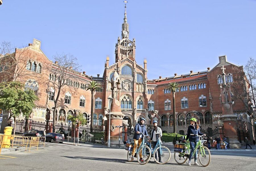 Barcelona: 2.5-Hour Bike or E-Bike Historical Tour - Key things I think are most worth your attention
