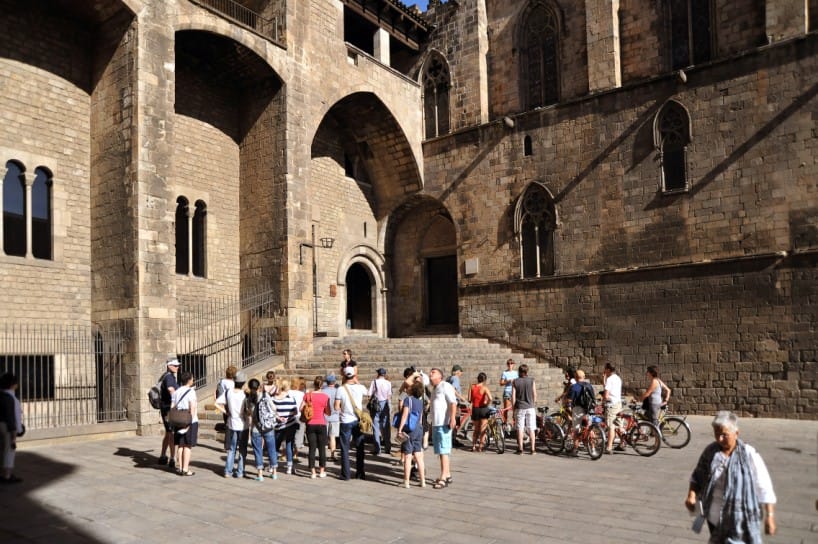 Barcelona 2-Hour Gothic Walking Tour - Plaça del Rei and street-level Gothic details you’ll start noticing