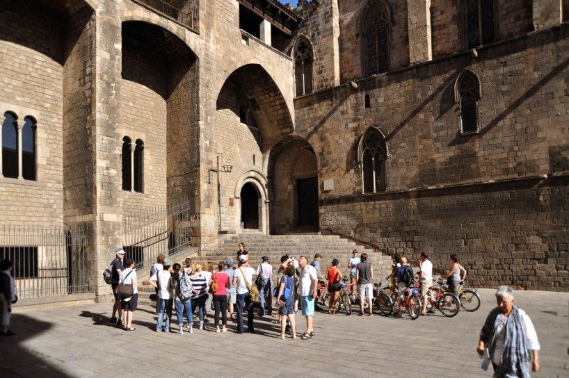 Barcelona 2-Hour Gothic Walking Tour - Santa Àgata, Saló del Tinell, and the quarter’s emotional contrast
