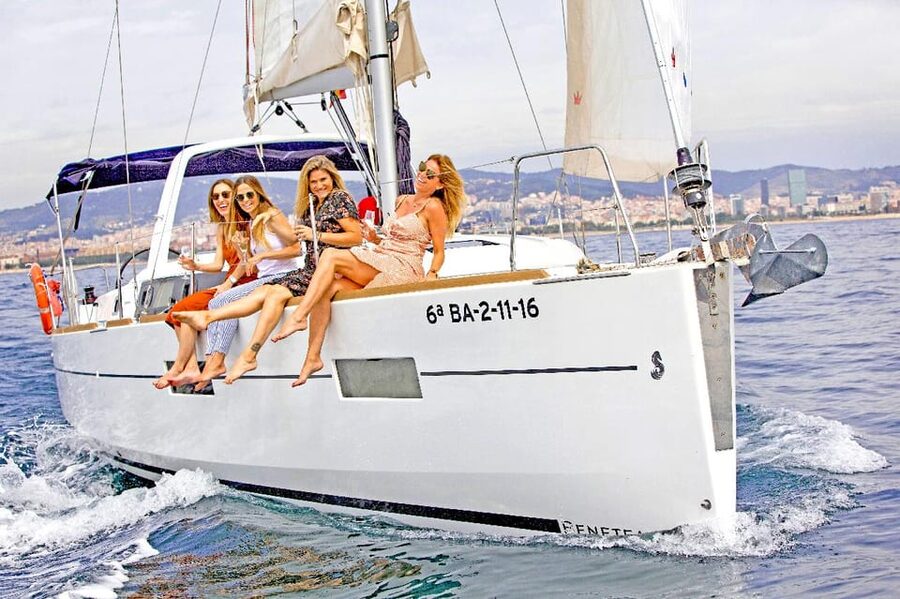 Barcelona 2 hour Mediterranean Sailing with Snacks & Drinks - Where to Meet at Port Olímpic, and How to Avoid the Wrong Turn