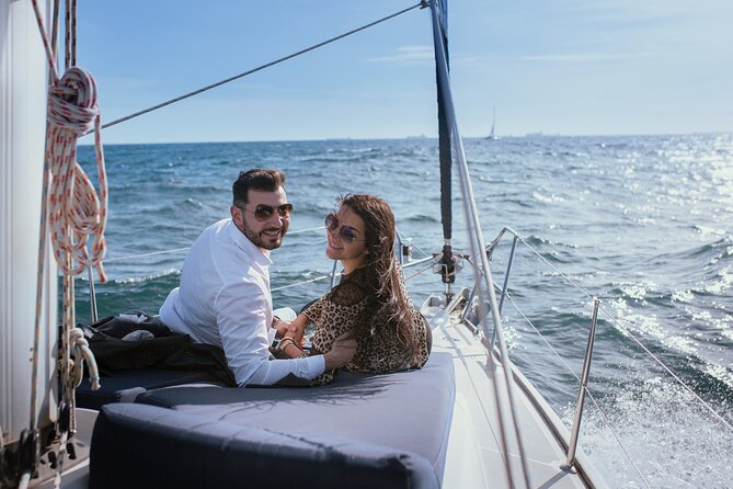 Barcelona 2-hour Private Boat Tour with Cava and snacks - FAQ