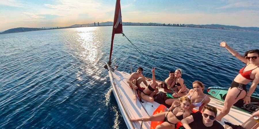 Barcelona: 2-Hour Sailboat Tour with Paddle Boarding - Key Things to Know Before You Go