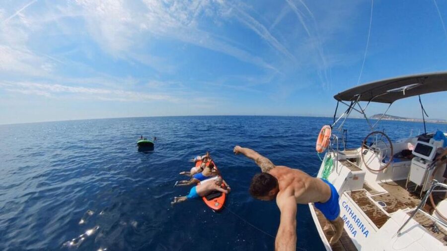 Barcelona: 2-Hour Sunset Sailboat Trip - Meeting at Moll del Mestral: finding the boat fast