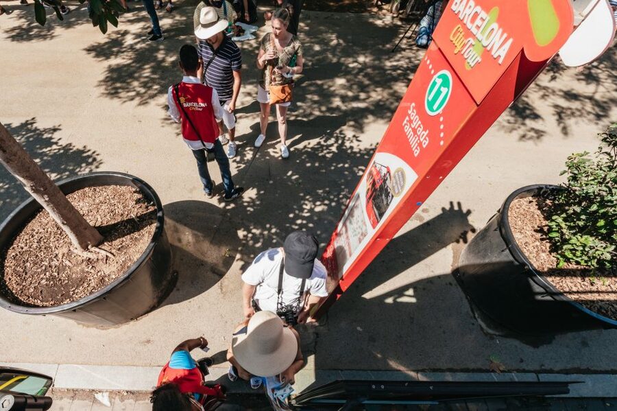 Barcelona: 24 or 48-Hour Hop-On Hop-Off Bus Tour - Onboard Audio, Headphones, and How to Get Clear Narration