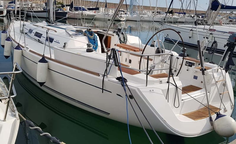 Barcelona 2h private sailing tour with local Skipper - Food, drinks, and the simple luxury of staying in your own rhythm
