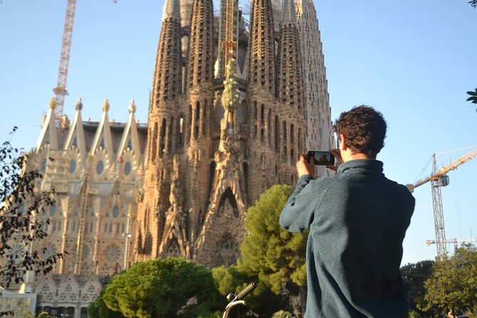 Barcelona 3-hour Bike or E-Bike Tour: Gaudí By Bike - Modernism central, Palau de la Música to Casa Batlló and La Pedrera