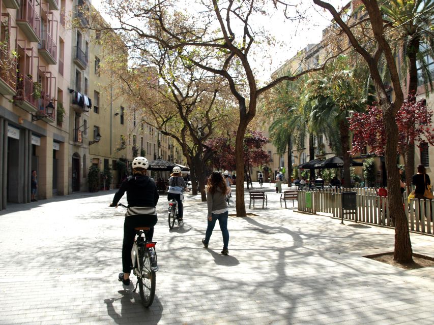 Barcelona 3 Hour Daily Electric Bike Tour - Sagrada Família From the Outside, With Details You Can Spot