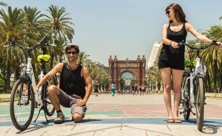 Barcelona: 4-Hour E-Bike Photography Tour - Key highlights worth building your day around