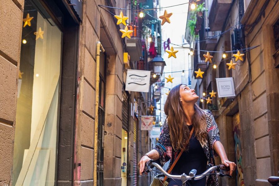 Barcelona: 4-Hour Small Group Bike Tour - Bikes, Helmets, and How Safety Actually Works Here