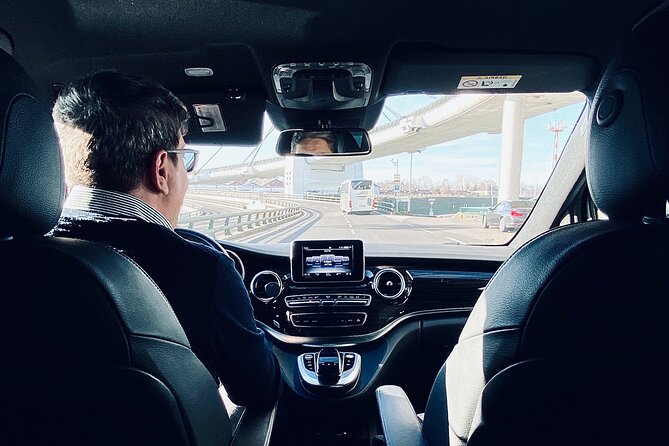 Barcelona Airport Transfer (Private): Arrival or Departure - Who should book this private Barcelona airport transfer?