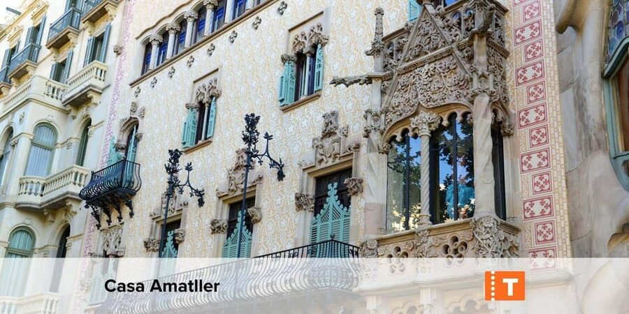 Barcelona: All-Inclusive City Pass & Public Transport Option - Gaudí Stops That Feel Like Barcelona in 3-D