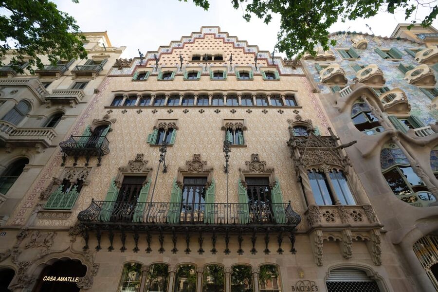 Barcelona Architecture Walking Tour With Casa Batlló Upgrade - Who this tour is best for, and who might want a different plan