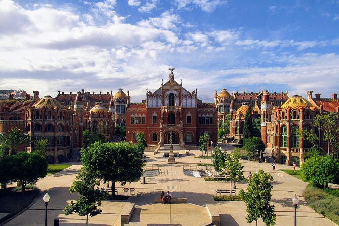Barcelona Architecture Walking Tour With Casa Batlló Upgrade - The Casa Batlló upgrade: what you gain for your money