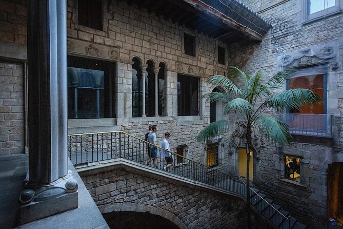 Barcelona Art and Tapas Small Group Walking Tour with Picasso Museum - Key things to know before you go