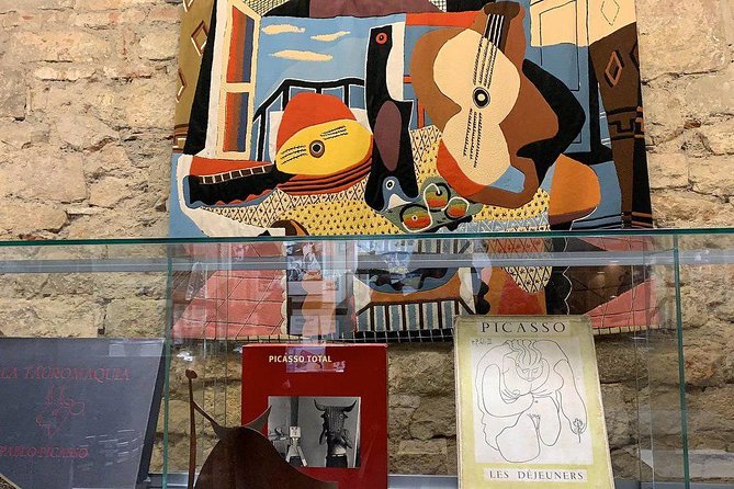 Barcelona Art and Tapas Small Group Walking Tour with Picasso Museum - Gothic Quarter walking that actually gives you orientation