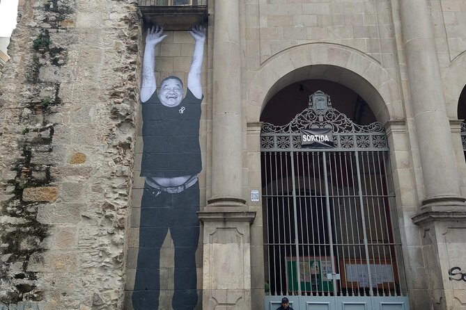 Barcelona Art & Wine: Galleries, Studios & Street Art - The secret bar wine finish, why it feels like part of the art scene