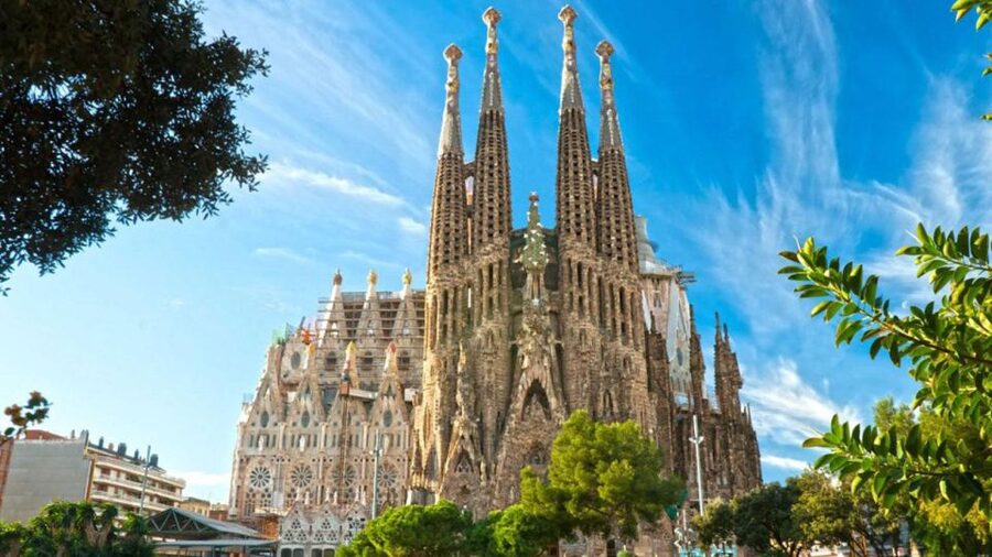 Barcelona Audioguide - TravelMate app for your smartphone - Art-focused tracks: Picasso Museum and Joan Miró Foundation
