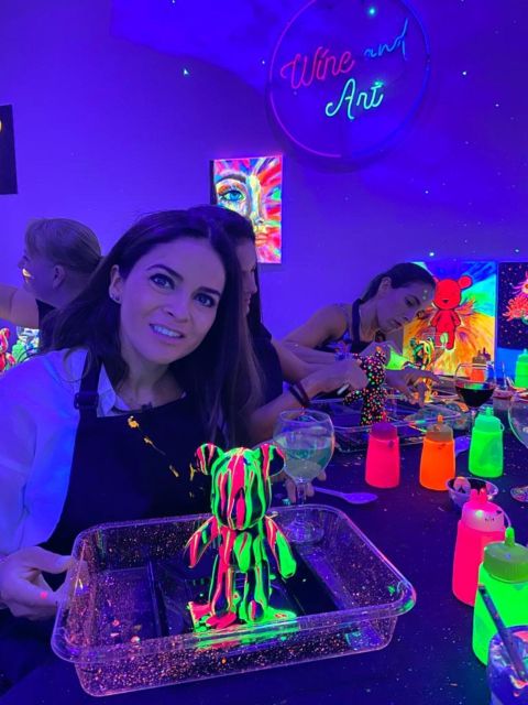 Barcelona: Bear-brick Fluorescent Painting | Wine and Art - Practical Tips for a Better Fluorescent Finish