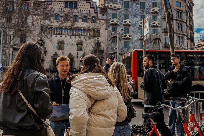 Barcelona: Bike or eBike Tour, Top Sights & Local Insights - Barcelona Cathedral: the stop that ties the area together