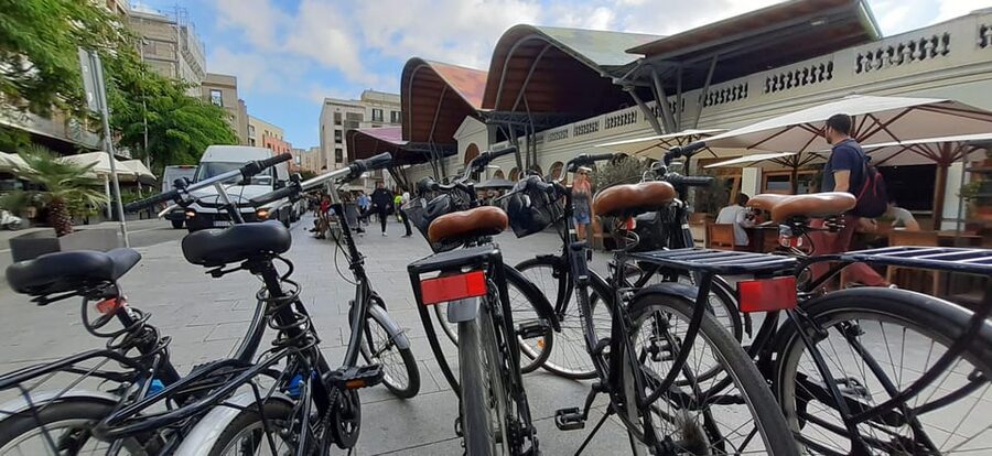 Barcelona: Bike Rental with Delivery and Pickup - Key things that make this Barcelona bike rental work