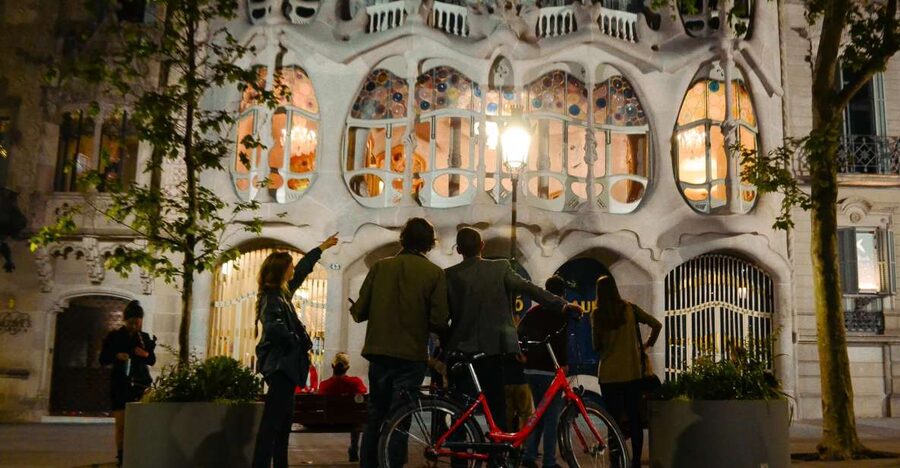 Barcelona Bike Tour by Night with Cava - Key things to know before you go