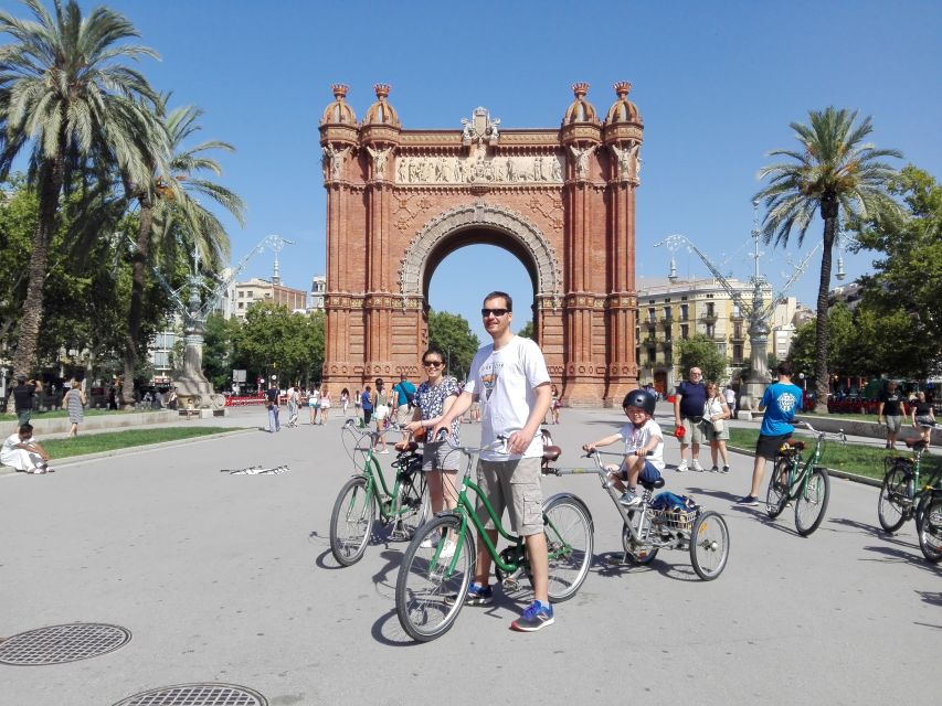Barcelona: Bike Tour for Families - Rolling through the Gothic Quarter, with Roman-era clues along the way