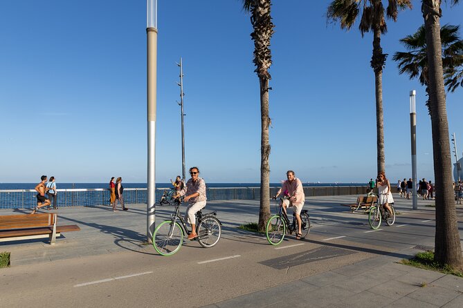 Barcelona Bike Tour: Your First Time Highlights with Locals - Sagrada Família stop: the big one, paced at 30 minutes