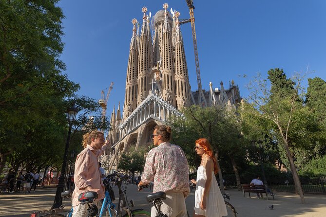 Barcelona Bike Tour: Your First Time Highlights with Locals - Arc de Triomf, Ciutadella Park, and Port Olímpic: history plus Barcelona’s event energy