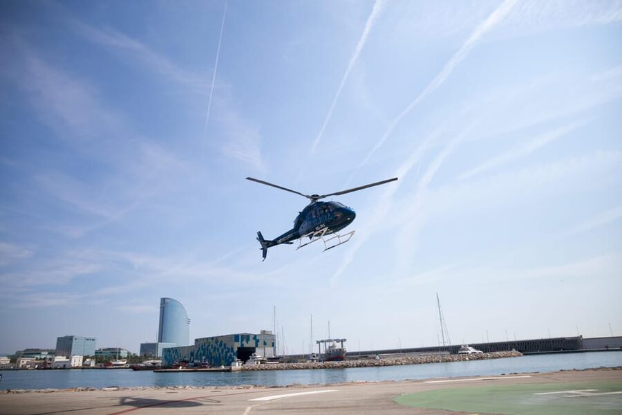 Barcelona: Boat Trip and Panoramic Helicopter Flight - Catamaran Time at Port Vell (Upgrade Option)