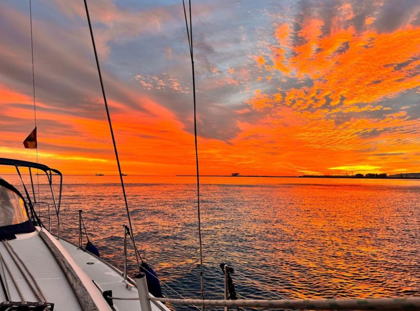 Barcelona: Boat trip with cava in amazing sailboat - How the skipper chooses your route and what it means for your photos