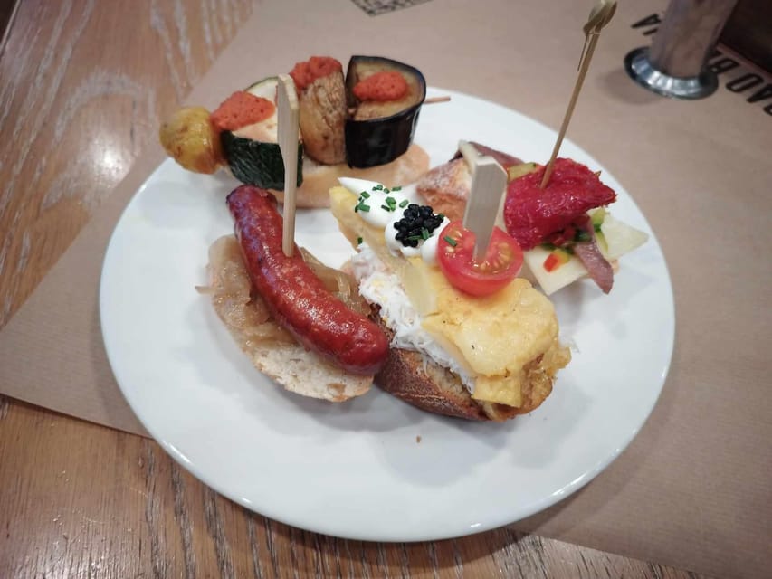 Barcelona: Boqueria Market & Barrio Gotico Street Food Tour - Pace and group feel: why 2.5 hours works in Barcelona