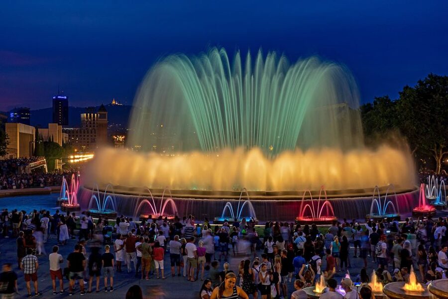 Barcelona Cable Car Sky Views, Magic Fountain & Castle Visit - Palau Güell and the Gaudí Thread You’ll Catch